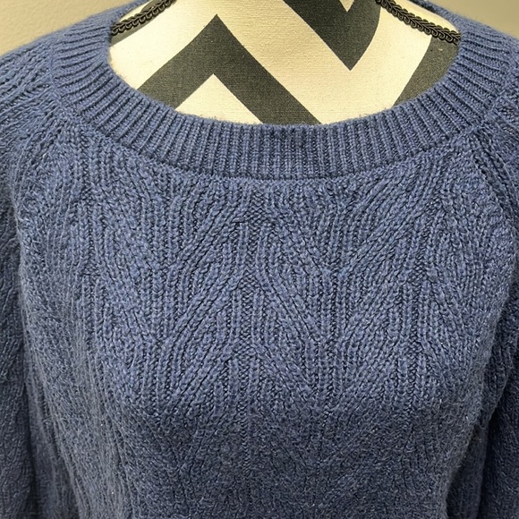 Old Navy chunky blue sweater size M - Picture 2 of 6